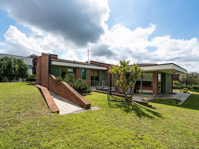 Villa in vendita a Trofarello 300m² Trofarello