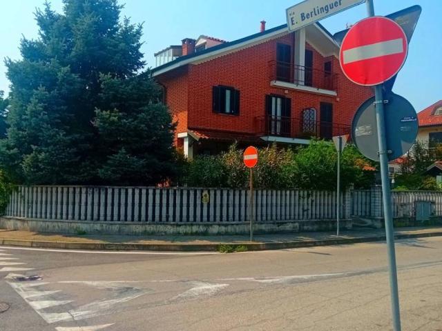 Villa in vendita a Trofarello TO