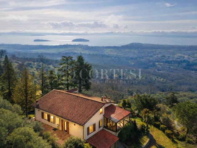 Villa in vendita a Tuoro sul Trasimeno PG