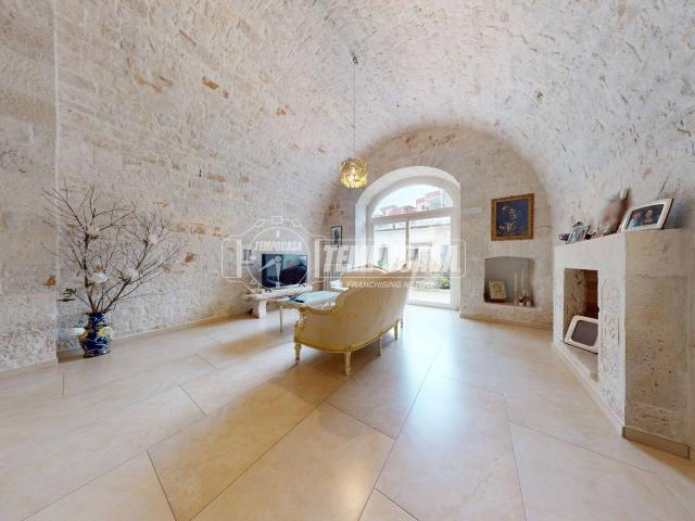Villa in vendita a Turi