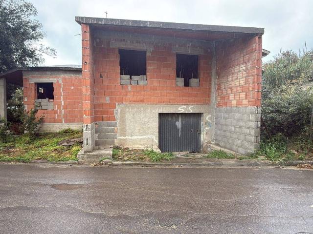 Villa in vendita a Turri SU