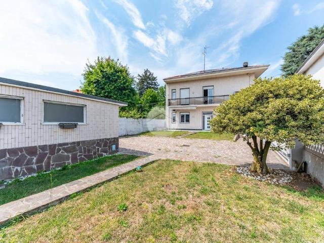 Villa in vendita a Uboldo VA