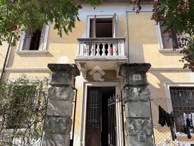 Villa in vendita a Udine UD