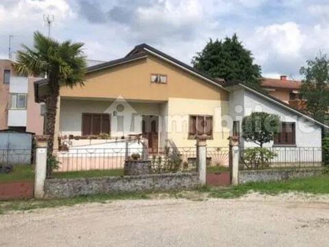 Villa in vendita a Udine UD