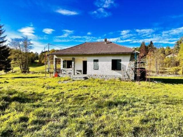Villa in vendita a Urbe