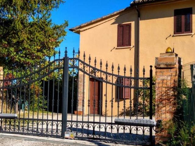 Villa in vendita a Urbino PU