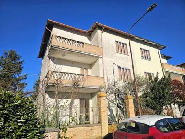 Villa in vendita a Urbino PU