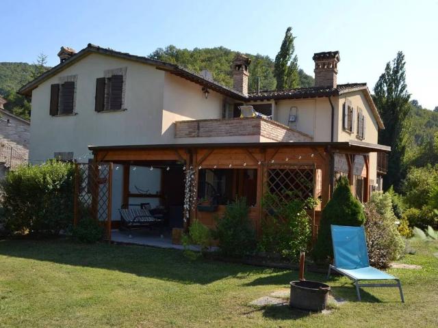 Villa in vendita a Urbino PU