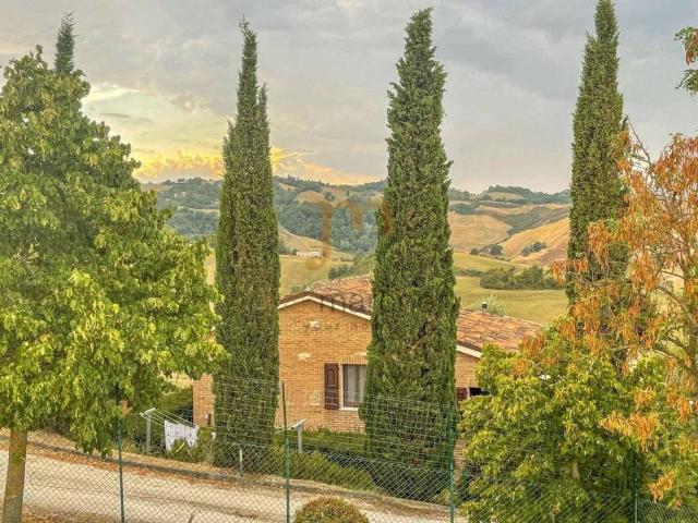 Villa in vendita a Urbino PU