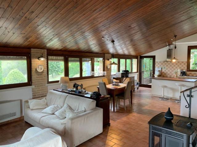 Villa in vendita a Urbino PU