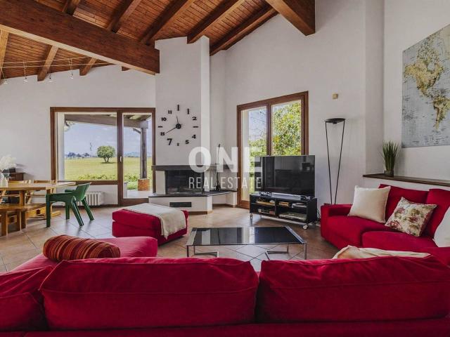 Villa in vendita a Usmate Velate