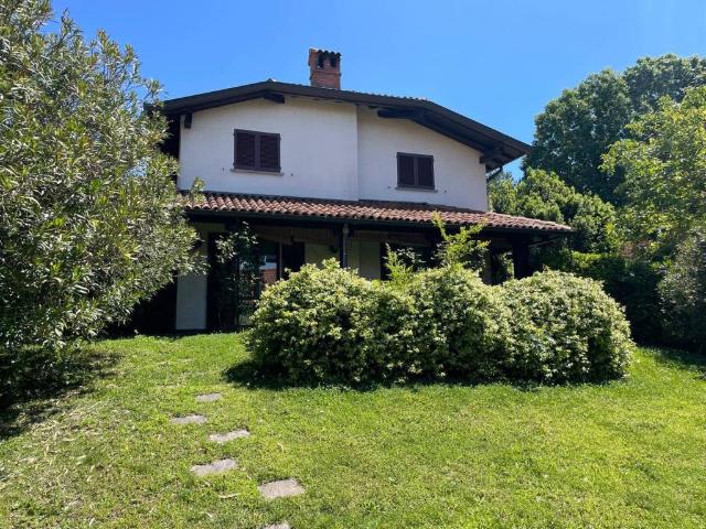 Villa in vendita a Usmate Velate MB
