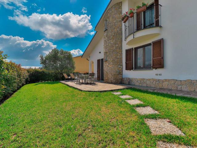Villa in vendita a Usmate Velate MB