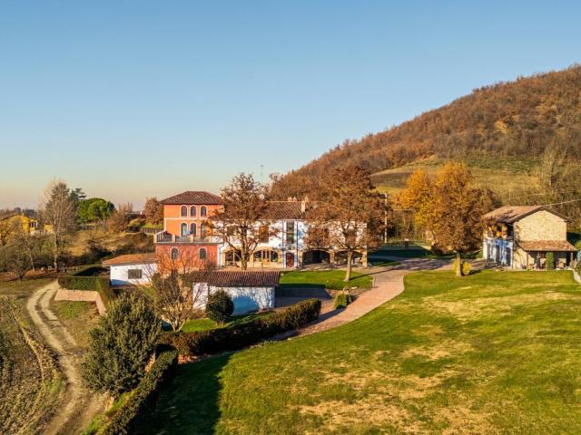 Villa in vendita a Volpedo 546m² Volpedo