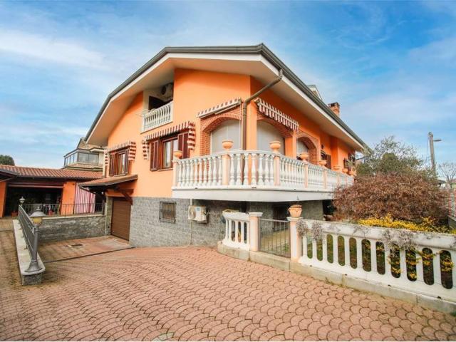 Villa in vendita a Volpiano TO