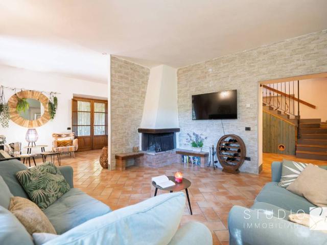 Villa in vendita a Volterra PI