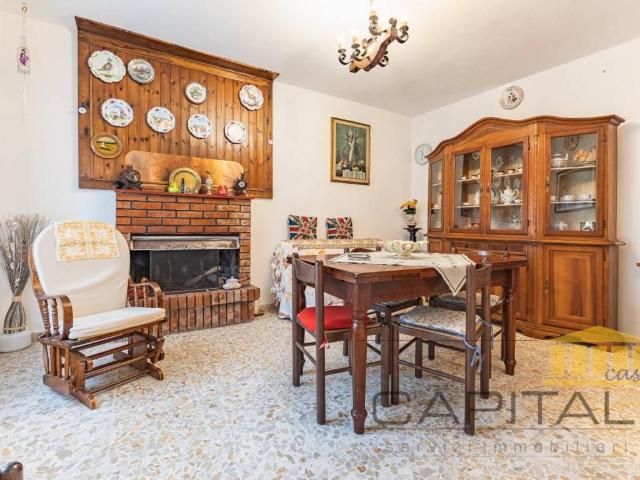 Villa in vendita a Vagli Sotto LU