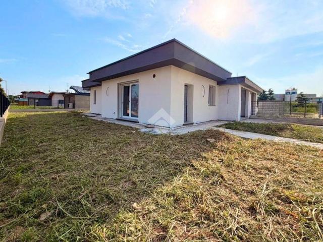 Villa in vendita a Vailate CR