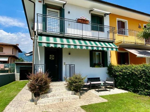 Villa in vendita a Vajont PN