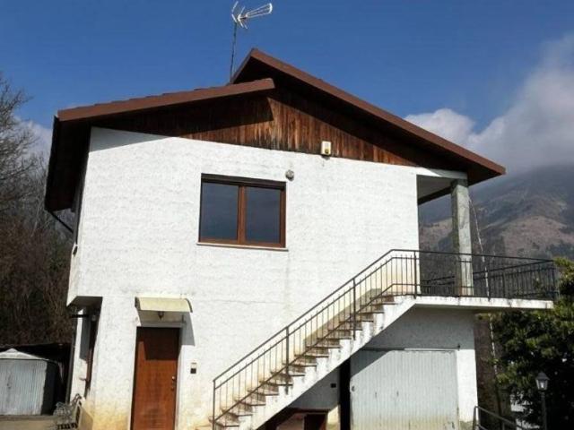 Villa in vendita a Val della Torre TO