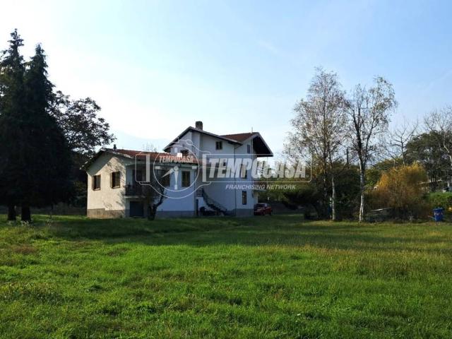 Villa in vendita a Val della Torre TO