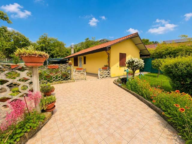 Villa in vendita a Val della Torre TO