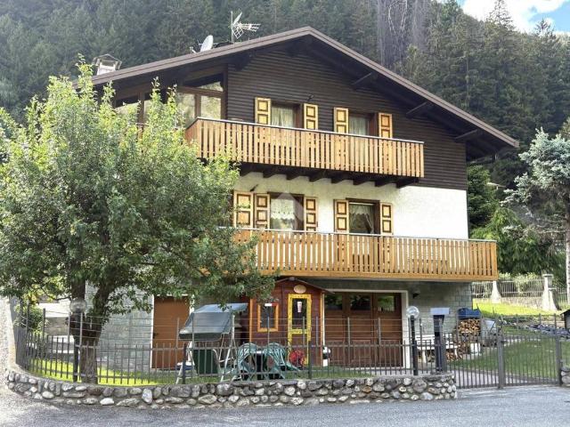 Villa in vendita a Valdisotto SO
