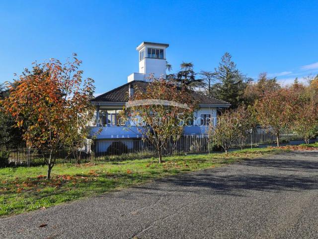 Villa in vendita a Valenza AL
