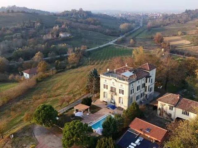 Villa in vendita a Valenza AL