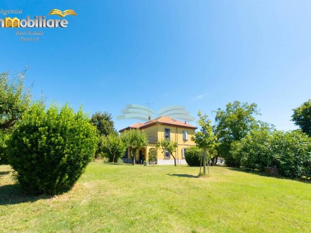 Villa in vendita a Valenza AL