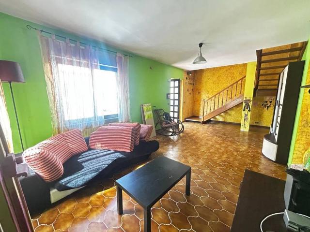 Villa in vendita a Valenza AL
