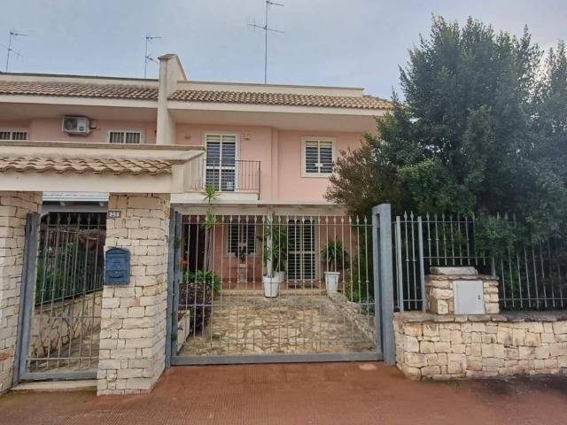 Villa in vendita a Valenzano BA