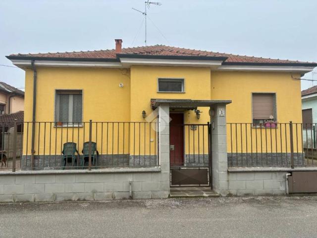 Villa in vendita a Valle Salimbene PV