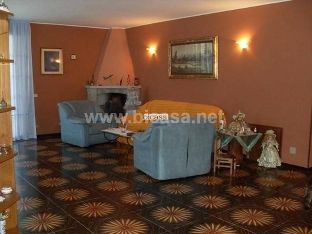 Villa in vendita a Vallefoglia PU