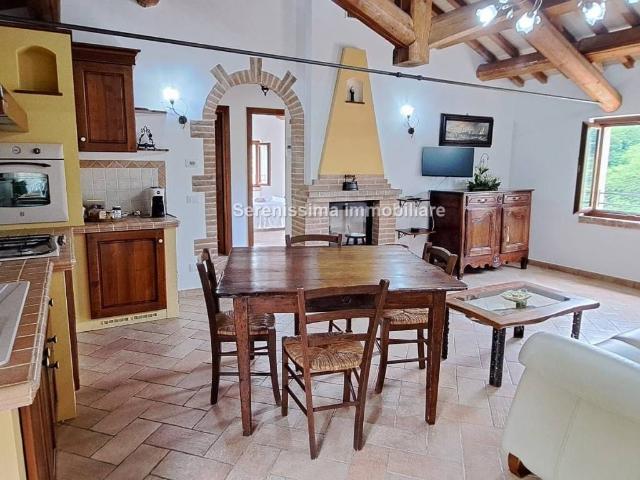 Villa in vendita a Vallefoglia PU