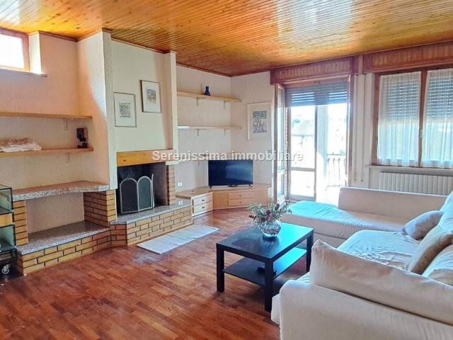 Villa in vendita a Vallefoglia PU