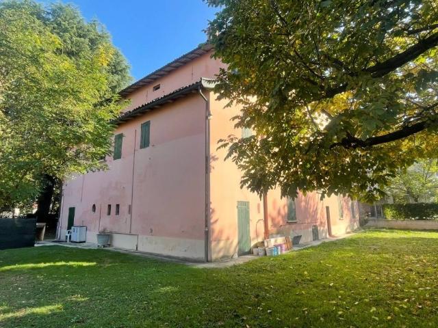 Villa in vendita a Valsamoggia BO