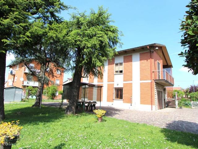 Villa in vendita a Valsamoggia BO