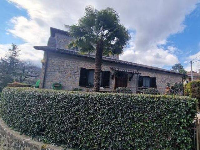 Villa in vendita a Valtopina PG