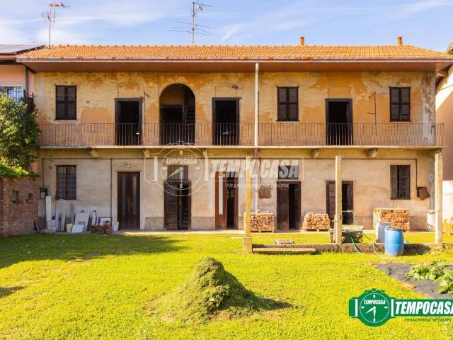 Villa in vendita a Vanzaghello MI