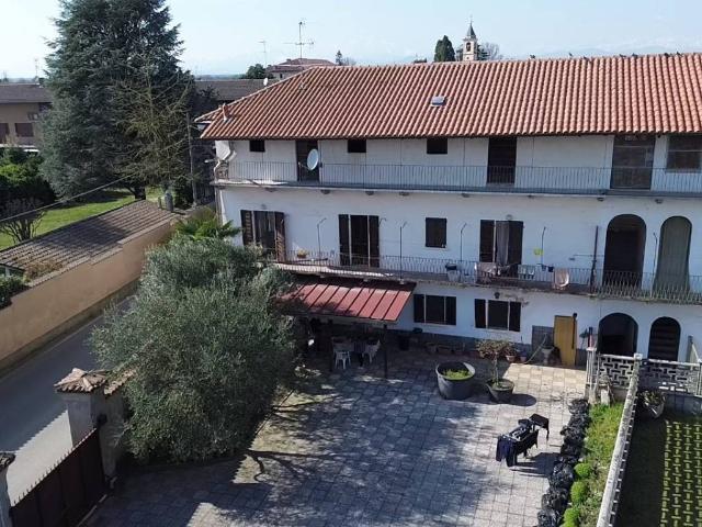 Villa in vendita a Vaprio d'Agogna NO