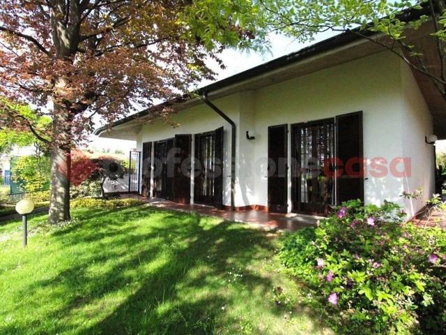Villa in vendita a Vaprio D'Adda