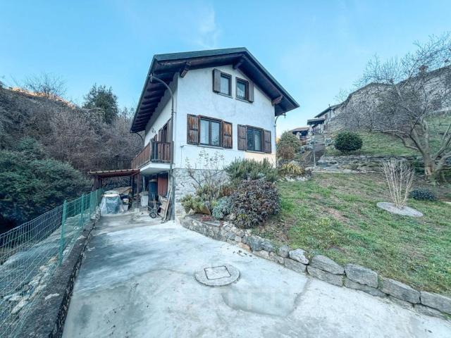 Villa in vendita a Varallo VC