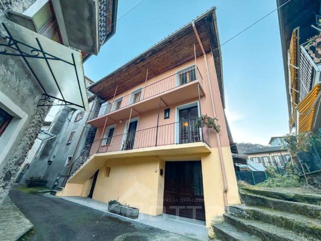 Villa in vendita a Varallo VC