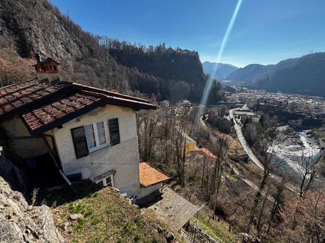 Villa in vendita a Varallo VC