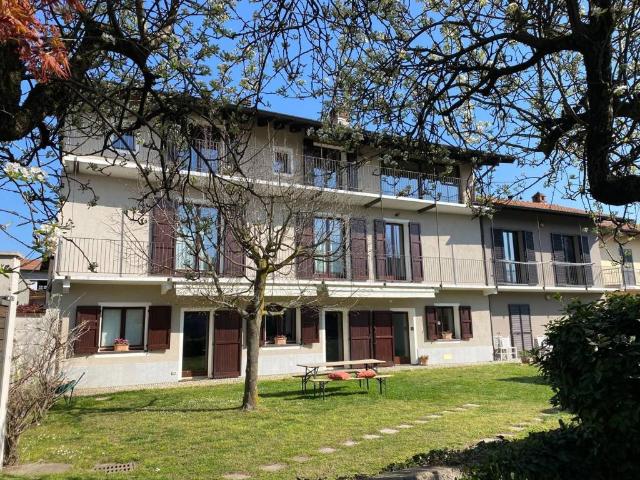 Villa in vendita a Varallo Pombia NO