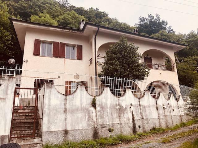 Villa in vendita a Varazze