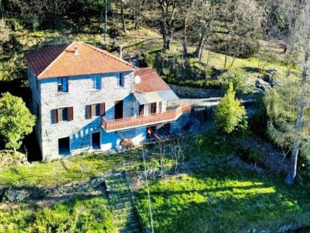 Villa in vendita a Varazze