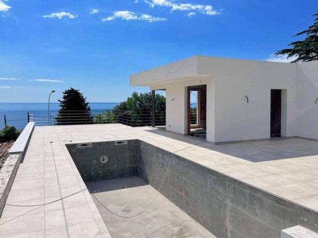 Villa in vendita a Varazze