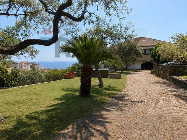 Villa in vendita a Varazze SV